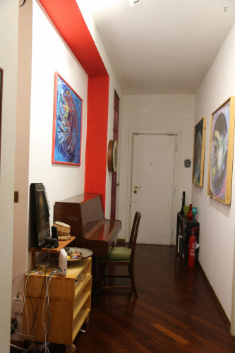 Double ensuite bedroom with private bathroom, Bande Nere metro station - Gallery - 7