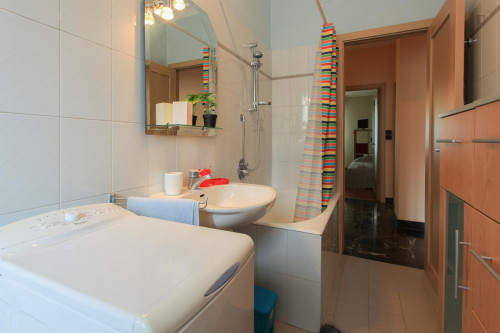 Great looking twin bedroom close to ESE Milano - Gallery - 10