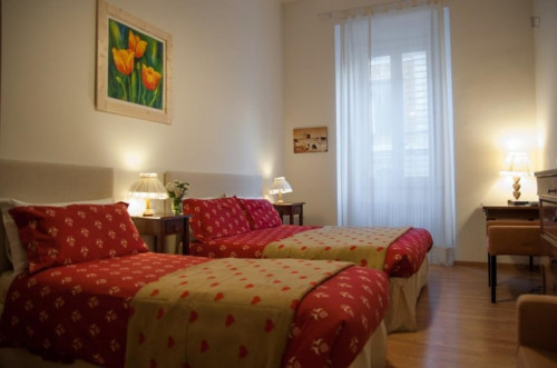 Humble 2-bedroom apartment in Municipio I - Gallery - 6