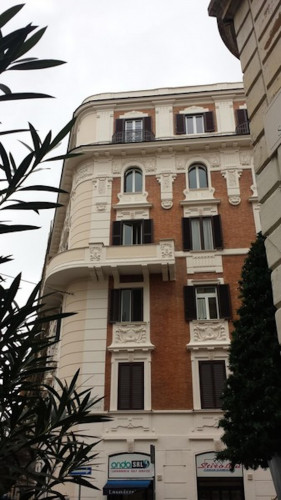 Humble 2-bedroom apartment in Municipio I - Gallery - 11