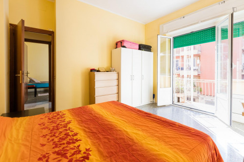 Homely double bedroom with balcony in Municipio VIII  - Gallery -  2