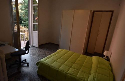 Nice double bedroom in a 5-bedroom house near Parco Cavalieri di Vittorio Veneto  - Gallery -  1