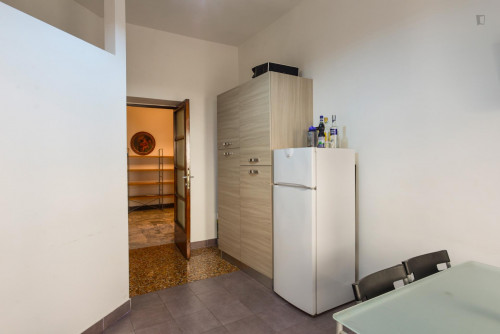 Bright double bedroom with a balcony, near the large Villa Ada Savoia park - Gallery - 7