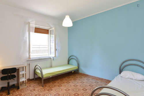 Spacious twin bedroom close to Fidene train station  - Gallery -  1