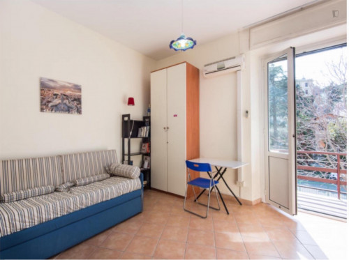 Two bedroom with living or third bedroom by the Vatican .  - Gallery -  2