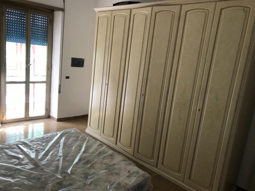 Double bedroom, with balcony, in 3-bedroom apartment