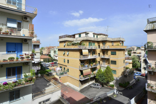 First-class single bedroom minutes away from Mirti metro station - Gallery - 15