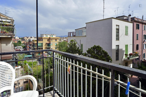 First-class single bedroom minutes away from Mirti metro station - Gallery - 14