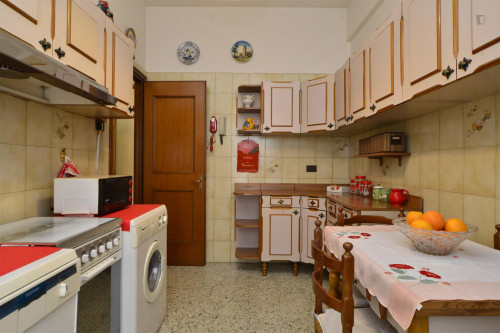 First-class single bedroom minutes away from Mirti metro station - Gallery - 5