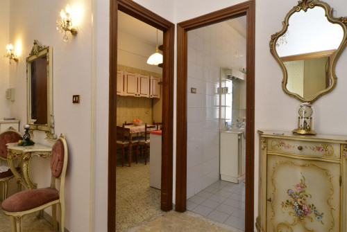 First-class single bedroom minutes away from Mirti metro station - Gallery - 10