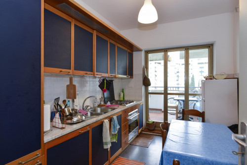 Single bedroom in 4-bedroom apartment - Gallery - 11
