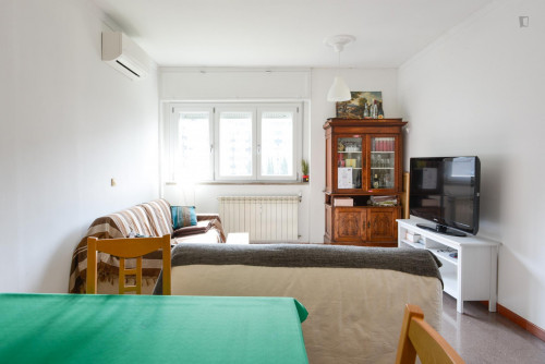 Single bedroom in 4-bedroom apartment - Gallery - 15