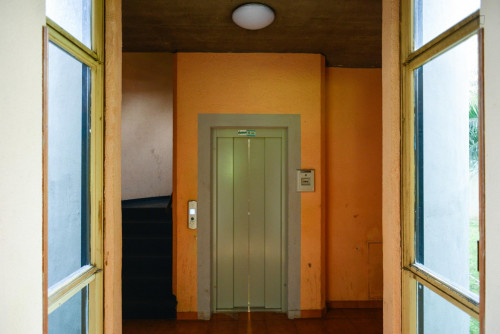 Single bedroom in 4-bedroom apartment