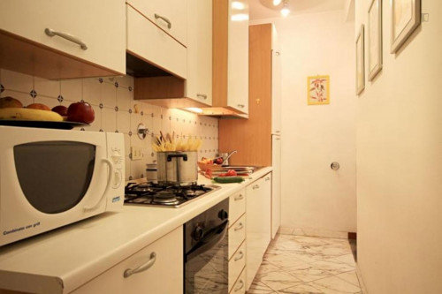 Charismatic 1-bedroom flat in San Frediano - Gallery - 9