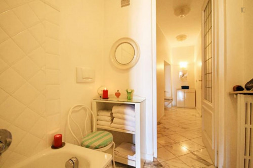 Charismatic 1-bedroom flat in San Frediano - Gallery - 5