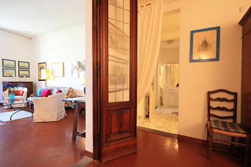 Charismatic 1-bedroom flat in San Frediano - Gallery - 10