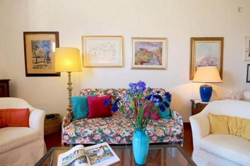 Charismatic 1-bedroom flat in San Frediano - Gallery - 12