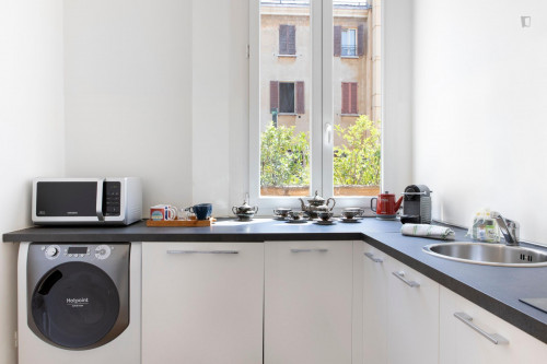 Incredible 3-bedroom apartment near Piazza Maggiore  - Gallery -  5