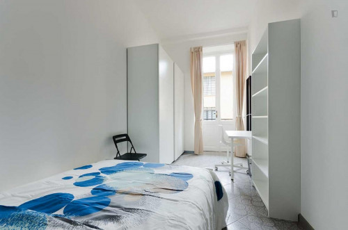 Comfy double bedroom in Turin