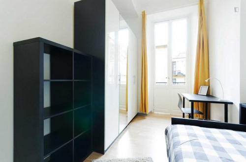 Comfy double bedroom in Turin