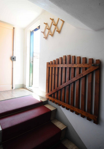 Fine twin ensuite bedroom near Polimoda International Institute of Fashion Design & Marketing