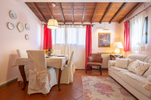 Pleasant two-bedroom apartment next to the university - Gallery - 7