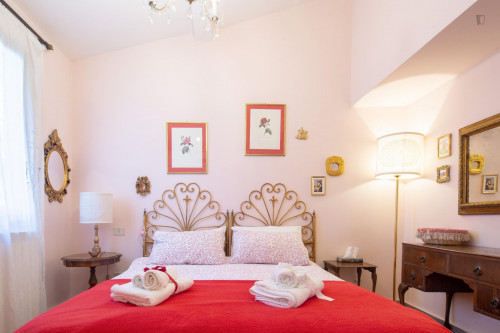 Pleasant two-bedroom apartment next to the university - Gallery - 14