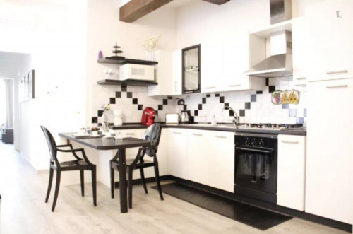 Amazing 3-bedroom apartment near Piazza San Marco - Gallery - 12