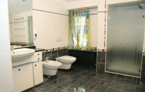 Single bedroom plenty of light in Turin - Gallery - 9