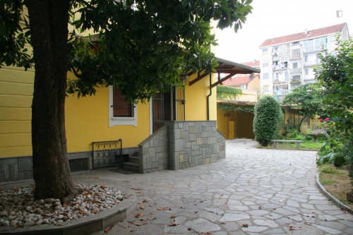 Single bedroom plenty of light in Turin - Gallery - 13