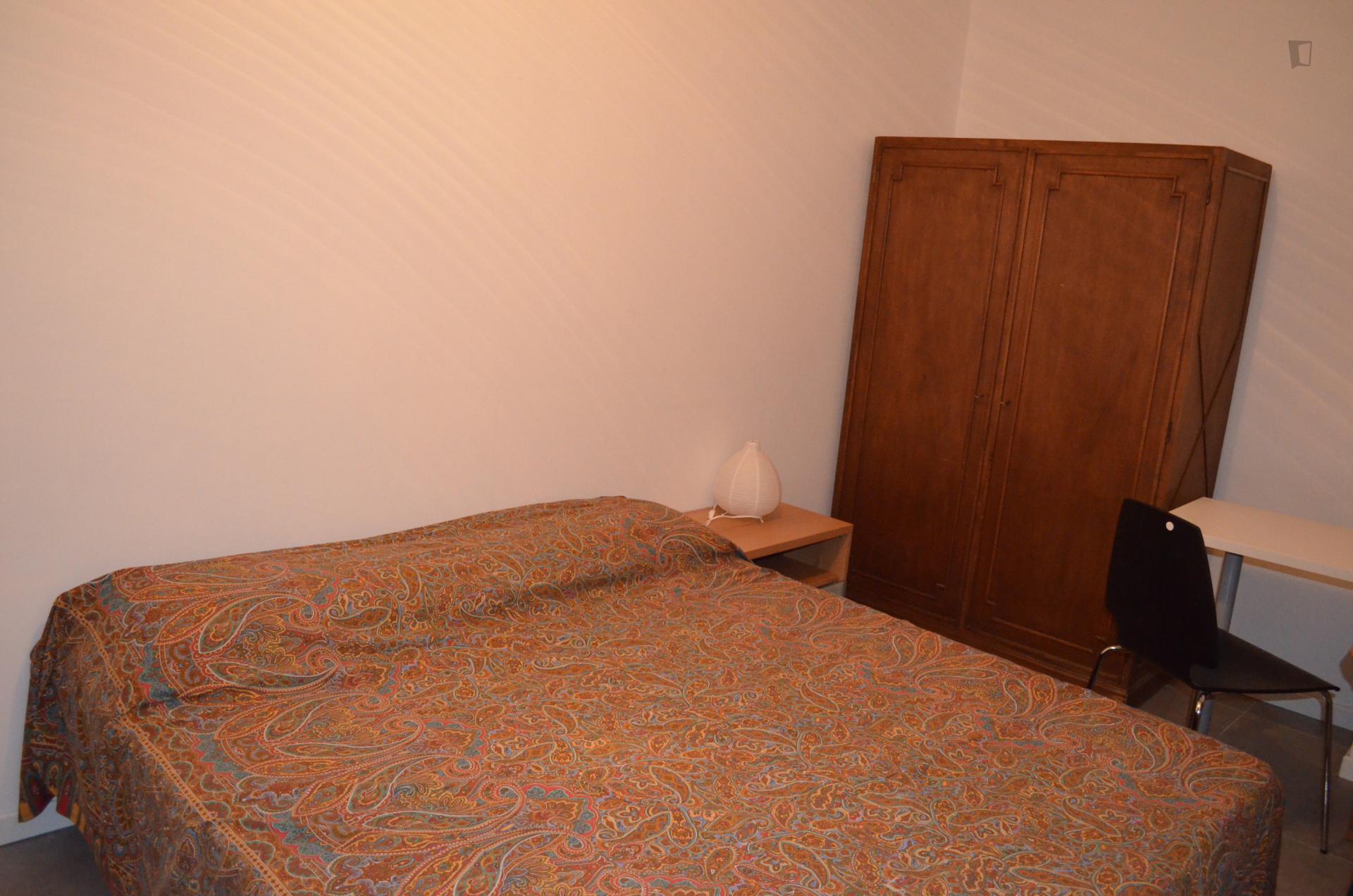 Spacious 2-bedroom apartment close to Porta Palatina