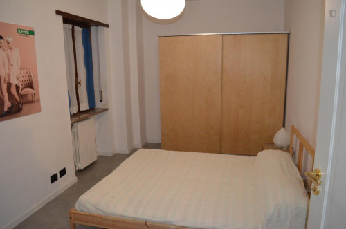 Spacious 2-bedroom apartment close to Porta Palatina