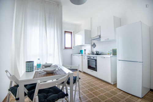 Stunning double bedroom in Turin - Gallery - 12