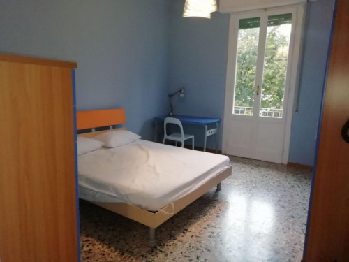  Large Bedroom Near POLIMODA  -  Large bedroom near POLIMODA  - Gallery -  2