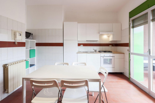 Colourful double bedroom in proximity of Università degli Studi di Firenze - Gallery - 15