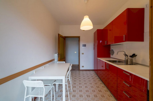 Bright double bedroom with balcony close to Giardino Della Gherardesca - Gallery - 15