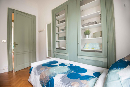 Cosy double bedroom in Turin