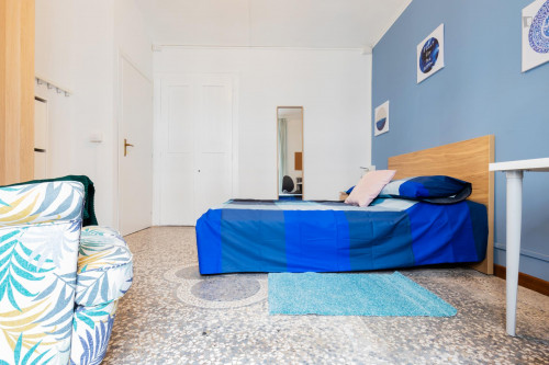 Stunning double bedroom in Turin