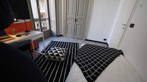 Well-lit single bedroom in the Centro neighbourhood
