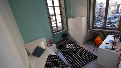Bright single bedroom in Centro