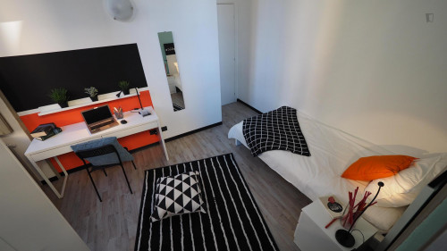  Bright Single Bedroom In Centro  -  Bright single bedroom in Centro  - Gallery -  2