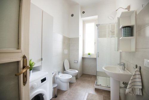 Great looking double bedroom in Crocetta - Gallery - 9
