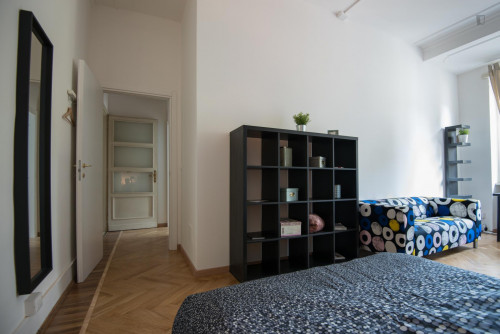 Great looking double bedroom in Crocetta