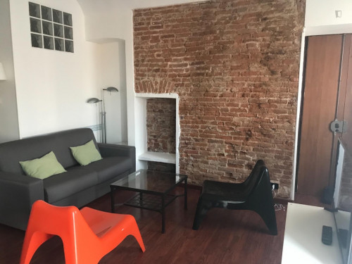 Comfy 1-bedroom flat strategically located near universities - Gallery - 16