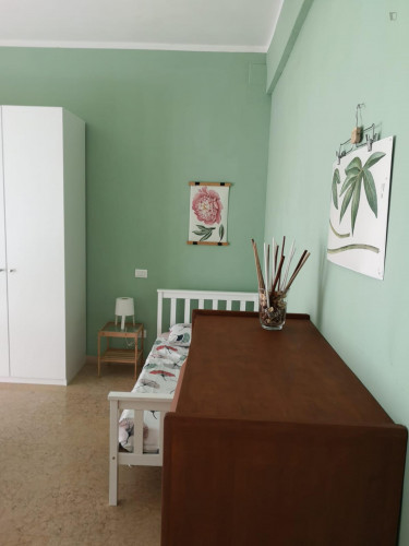 Single Bed in Cozy Twin Bedroom in Novoli - Gallery - 12