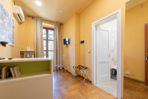 Nice single ensuite bedroom close to Giardino Sambuy  - Gallery -  1