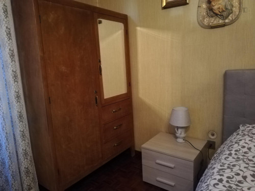 Double bedroom in a 4-bedroom apartment near Parco della Montagnola