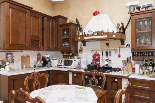 Cute single bedroom in a 3-bedroom apartment in Borgo San Paolo  - Gallery -  5