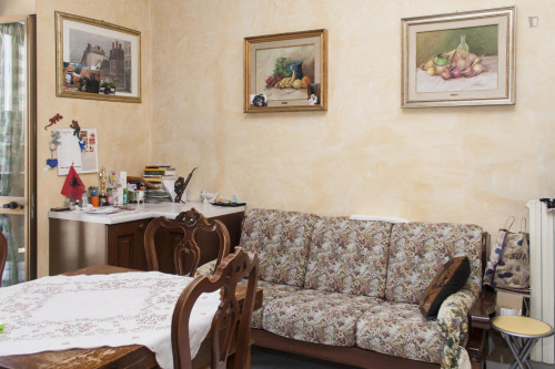 Cute single bedroom in a 3-bedroom apartment in Borgo San Paolo - Gallery - 8