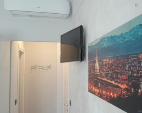 Cosy double ensuite bedroom in Cambiano Neighborhood - Gallery - 6